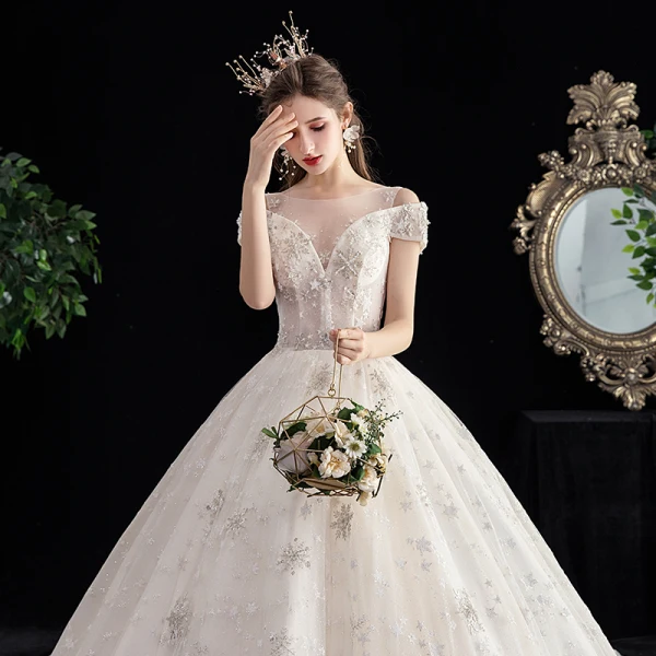 Schöne Ivory / Creme Star Brautkleider / Hochzeitskleider 2020 Ballkleid Durchsichtige Eckiger Ausschnitt Kurze Ärmel Rückenfreies Glanz Tülle Applikationen Spitze Perlenstickerei Kathedrale Schleppe Rüschen