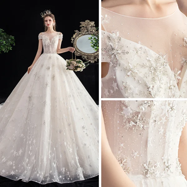 Schöne Ivory / Creme Star Brautkleider / Hochzeitskleider 2020 Ballkleid Durchsichtige Eckiger Ausschnitt Kurze Ärmel Rückenfreies Glanz Tülle Applikationen Spitze Perlenstickerei Kathedrale Schleppe Rüschen