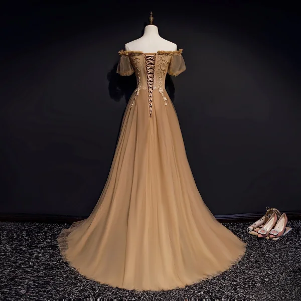 Haut de Gamme Marron Robe De Soirée 2020 Princesse De l'épaule Gonflée Manches Courtes Appliques En Dentelle Perlage Train De Balayage Volants Dos Nu Robe De Ceremonie