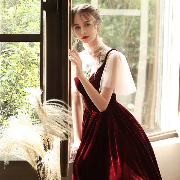 Chic / Belle Bordeaux Velour Transparentes Robe De Soirée 2020 Princesse Col Haut Manches Courtes Appliques En Dentelle Longue Robe De Ceremonie