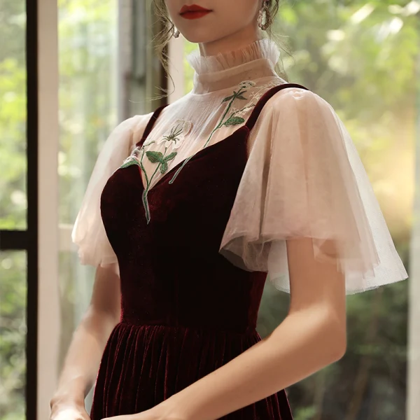 Chic / Belle Bordeaux Velour Transparentes Robe De Soirée 2020 Princesse Col Haut Manches Courtes Appliques En Dentelle Longue Robe De Ceremonie