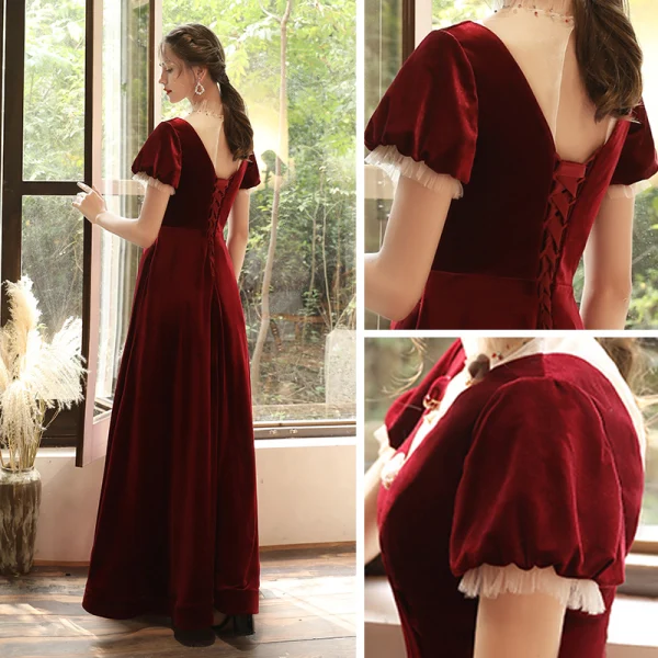 Snygga / Fina Burgundy Velour Genomskinliga Aftonklänningar 2020 Prinsessa Hög Hals Pösigt Korta ärm Appliqués Blomma Beading Långa Ruffle Halterneck Formella Klänningar