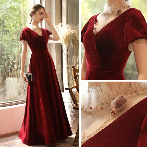 Snygga / Fina Burgundy Velour Genomskinliga Aftonklänningar 2020 Prinsessa Hög Hals Pösigt Korta ärm Appliqués Blomma Beading Långa Ruffle Halterneck Formella Klänningar
