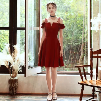 Affordable Red Homecoming Graduation Dresses 2020 A Line Princess Off The Shoulder Spaghetti Straps Short Sleeve Backless Short Formal Dresses