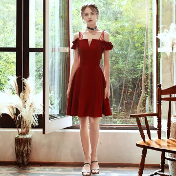 Abordable Rouge De Retour Robe De Graduation 2020 Princesse De L 039 Épaule Bretelles Spaghetti Manches Courtes Dos Nu Courte Robe De Ceremonie