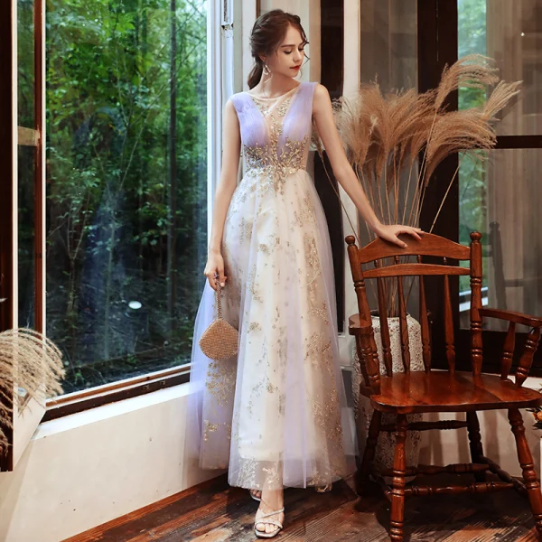 Charmant Lavande Champagne Robe De Soirée 2020 Princesse Transparentes Col v profond Sans Manches Perlage Glitter Tulle Longue Volants Dos Nu