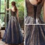 Élégant Bleu Marine Robe De Soirée 2020 Princesse Transparentes Col v profond Sans Manches Appliques En Dentelle Perlage Glitter Tulle Longue Volants Dos Nu