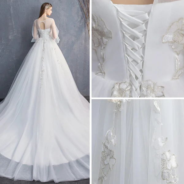 Erschwinglich Ivory / Creme Durchsichtige Brautkleider / Hochzeitskleider 2019 A Linie Rundhalsausschnitt Geschwollenes 3/4 Ärmel Rückenfreies Applikationen Spitze Kathedrale Schleppe Rüschen