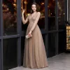 Élégant Marron Robe De Soirée 2020 Princesse V-Cou Transparentes Manches Longues Glitter Tulle Longue Robe De Ceremonie