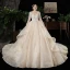Schöne Champagner Plus Größe Brautkleider / Hochzeitskleider 2020 Ballkleid V-Ausschnitt Lange Ärmel Rückenfreies Applikationen Spitze Perlenstickerei Kathedrale Schleppe Rüschen