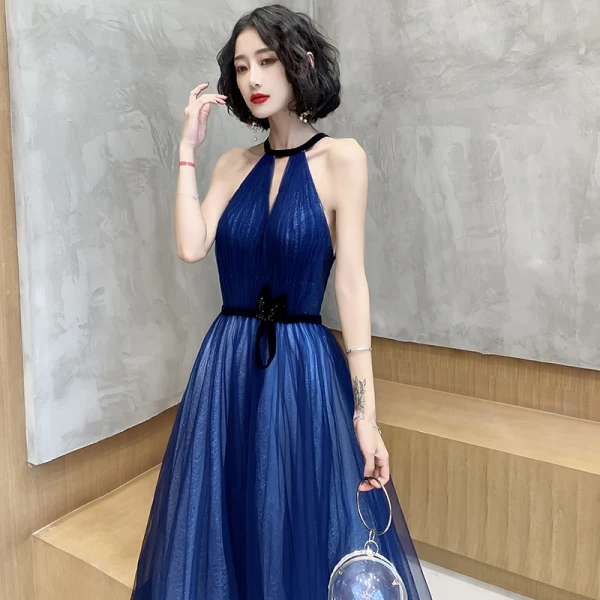 Affordable Royal Blue Evening Dresses  2020 A-Line / Princess Scoop Neck Sleeveless Sash Glitter Tulle Beading Floor-Length / Long Backless Formal Dresses