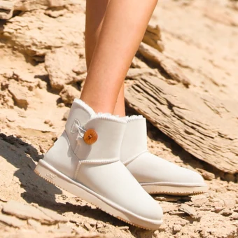 Enkla Elfenben Snow Boots 2020 Vattentäta Läder Knappar Stövletter Vinter Platt Casual Pande Zote Toe Stövlar Dam