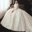 Chinesischer Stil Muslimisches Champagner Spitze Brautkleider / Hochzeitskleider 2020 Ballkleid Stehkragen Lange Ärmel Applikationen Spitze Perlenstickerei Perle Kapelle-Schleppe Rüschen