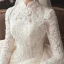 Chinesischer Stil Muslimisches Champagner Spitze Brautkleider / Hochzeitskleider 2020 Ballkleid Stehkragen Lange Ärmel Applikationen Spitze Perlenstickerei Perle Kapelle-Schleppe Rüschen