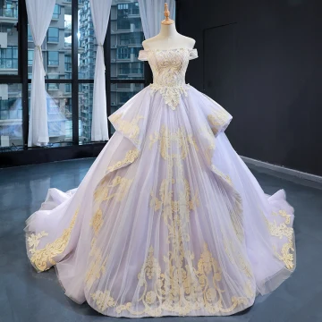 Haut De Gamme Lavande Robe De Soirée 2023 Princesse De L Épaule Manches Courtes Doré Appliques En Dentelle Perlage Tribunal Train Volants Dos Nu Robe De Ceremonie