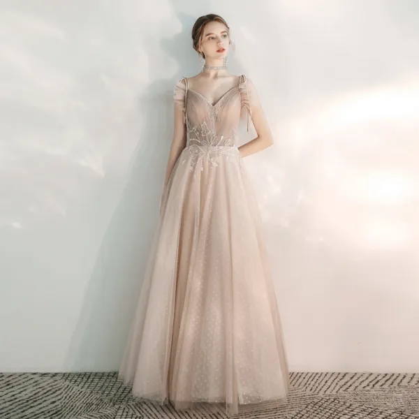 Chic / Beautiful Champagne Evening Dresses  2020 A-Line / Princess Spaghetti Straps V-Neck Sleeveless Spotted Tulle Appliques Lace Beading Floor-Length / Long Ruffle Backless Formal Dresses