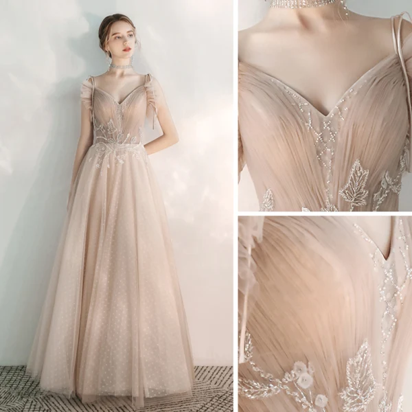 Chic / Belle Champagne Robe De Soirée 2020 Princesse Bretelles Spaghetti V-Cou Sans Manches Tachetée Tulle Appliques En Dentelle Perlage Longue Volants Dos Nu Robe De Ceremonie