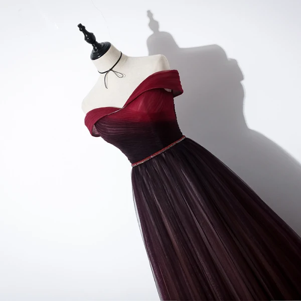 Elegante Burgunderrot Abendkleider 2020 A Linie Off Shoulder Kurze Ärmel Perlenstickerei Stoffgürtel Sweep / Pinsel Zug Rüschen Rückenfreies Festliche Kleider