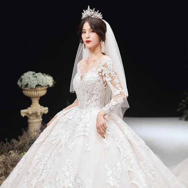 Luxe Champagne Transparentes Robe De Mariée 2020 Robe Boule Encolure Dégagée 3/4 Manches Fait main Perlage Glitter Tulle Appliques En Dentelle Royal Train Volants