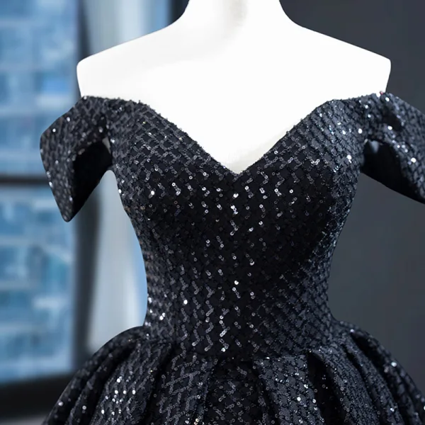 Scintillantes Noire Robe De Bal 2023 Robe Boule De l'épaule Détachable Manches Courtes Paillettes Perlage Train De Balayage Volants Dos Nu Robe De Ceremonie