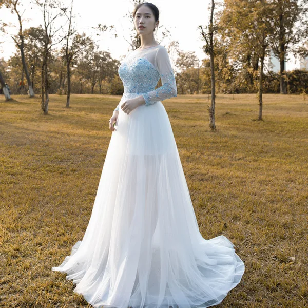 Haut de Gamme Blanche Bleu Ciel Transparentes Robe De Soirée 2023 Princesse Encolure Carrée Manches Longues Perlage Train De Balayage Dos Nu Robe De Ceremonie