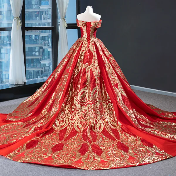 Luxury / Gorgeous Red Prom Dresses 2023 Ball Gown Off-The-Shoulder Short Sleeve Gold Appliques Sequins Chapel Train Ruffle Backless Formal Dresses