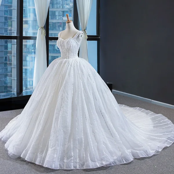 Best Ivory Wedding Dresses 2023 Ball Gown Shoulders Sleeveless Backless Appliques Lace Beading Cathedral Train Ruffle