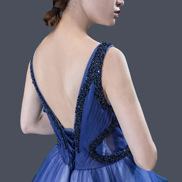 Haut de Gamme Bleu Roi Champagne Concours de beauté Robe De Soirée 2023 Princesse Col v profond Sans Manches Dos Nu Perlage Tribunal Train Volants Robe De Ceremonie