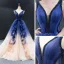 Haut de Gamme Bleu Roi Champagne Concours de beauté Robe De Soirée 2023 Princesse Col v profond Sans Manches Dos Nu Perlage Tribunal Train Volants Robe De Ceremonie