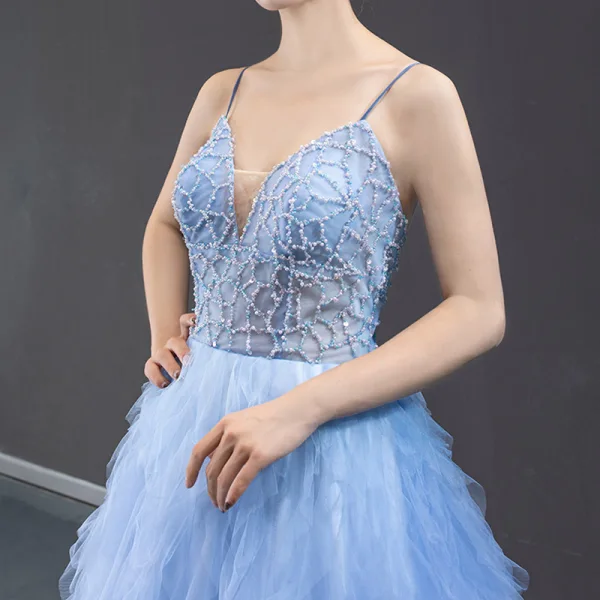 Fabuleux Bleu Ciel Robe De Bal 2023 Princesse Bretelles Spaghetti Sans Manches Perlage Train De Balayage Volants Dos Nu Robe De Ceremonie