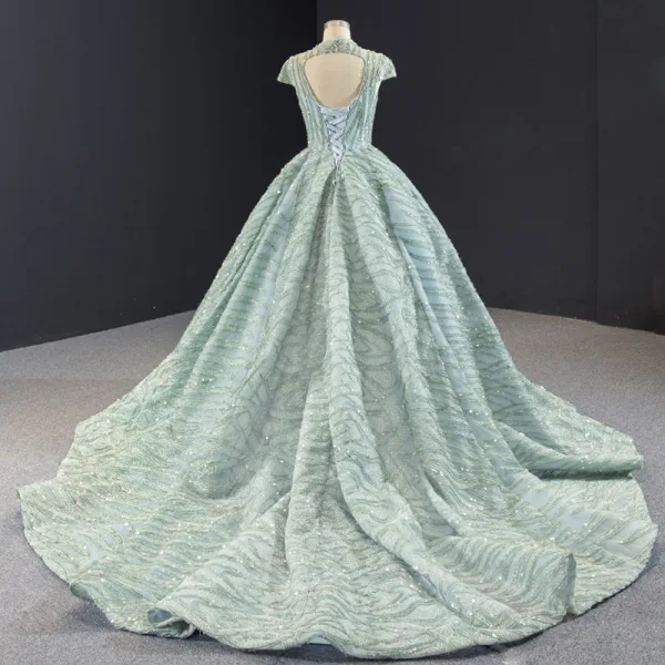 Glamour Vert Cendré Robe De Bal 2023 Robe Boule Transparentes Col Haut Manches Courtes Fait main Perlage Chapel Train Dos Nu Robe De Ceremonie