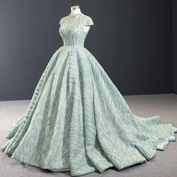 Glamour Vert Cendré Robe De Bal 2023 Robe Boule Transparentes Col Haut Manches Courtes Fait main Perlage Chapel Train Dos Nu Robe De Ceremonie