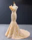 Haut de Gamme Champagne Doré Robe De Soirée 2023 Trompette / Sirène Une épaule Sans Manches Feuille Appliques En Dentelle Paillettes Chapel Train Dos Nu Robe De Ceremonie
