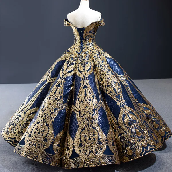 Luxury Gorgeous Quinceanera Navy Blue Prom Dresses 2023 Ball Gown Off The Shoulder Deep V Neck Short Sleeve Gold Appliques Sequins Floor Length Long Ruffle Backless Formal Dresses