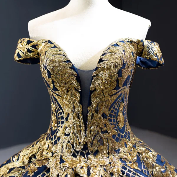 Luxury / Gorgeous Quinceañera Navy Blue Prom Dresses 2023 Ball Gown Off-The-Shoulder Deep V-Neck Short Sleeve Gold Appliques Sequins Floor-Length / Long Ruffle Backless Formal Dresses