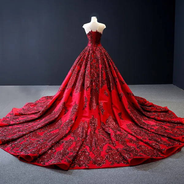 High End Rot Roter Teppich Durchsichtige Abendkleider 2023 A Linie Rundhalsausschnitt Ärmellos Applikationen Spitze Pailletten Kathedrale Schleppe Rüschen Rückenfreies