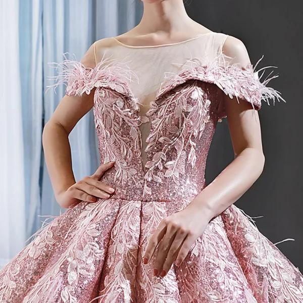 Glitzernden Pink Pailletten Tanzen Ballkleider 2023 Ballkleid Durchsichtige Rundhalsausschnitt Kurze Ärmel Applikationen Spitze Feder Lange Rüschen Rückenfreies
