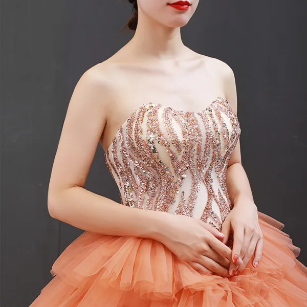High-end Orange Ballkjoler 2023 Ballkjole Kjæreste Uten Ermer Håndlaget Beading Chapel Train Gripende Ruffles Ryggløse Formelle Kjoler