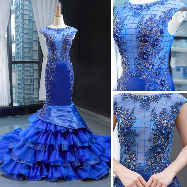 Luxe Bleu Roi Transparentes Robe De Soirée 2023 Trompette / Sirène Encolure Carrée Sans Manches Appliques En Dentelle Perlage Tribunal Train Volants Dos Nu Robe De Ceremonie