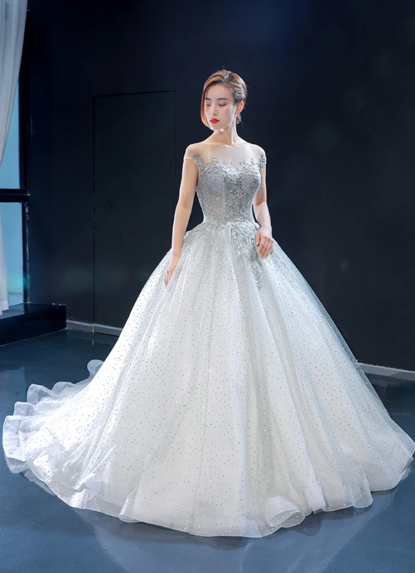 Charmant Grau Durchsichtige Ballkleider 2023 Ballkleid Eckiger Ausschnitt Ärmellos Applikationen Spitze Perlenstickerei Glanz Tülle Sweep / Pinsel Zug Rüschen Rückenfreies
