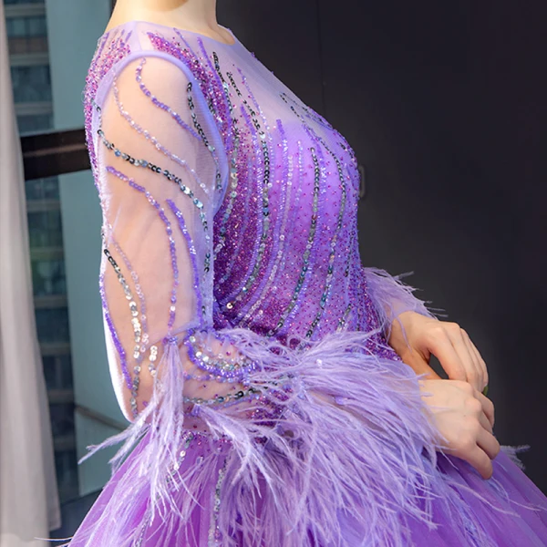 Luxe Lilas Transparentes Robe De Soirée 2023 Princesse Encolure Dégagée Manches Longues Manches de cloche Perlage Plumes Chapel Train Volants Dos Nu Robe De Ceremonie