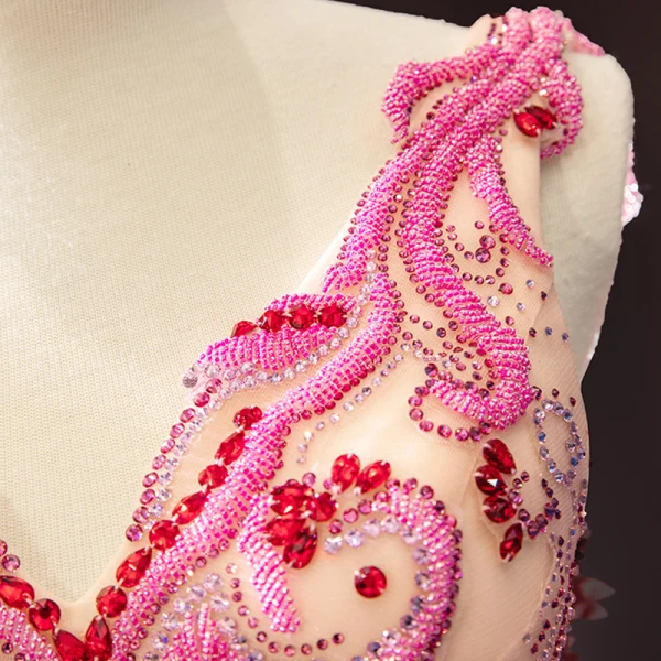 Flower Fairy Champagne Evening Dresses  2023 Trumpet / Mermaid V-Neck Sleeveless Watermelon Appliques Flower Rhinestone Beading Chapel Train Ruffle Backless