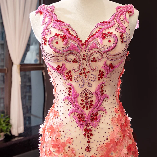 Flower Fairy Champagne Evening Dresses  2023 Trumpet / Mermaid V-Neck Sleeveless Watermelon Appliques Flower Rhinestone Beading Chapel Train Ruffle Backless