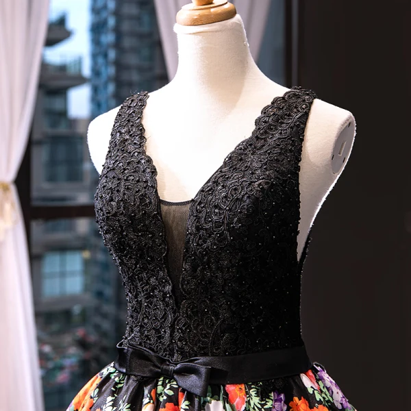 Flower Fairy Black Floral Evening Dresses  2023 A-Line / Princess Deep V-Neck Sleeveless Appliques Lace Beading Pearl Bow Sash Printing Satin