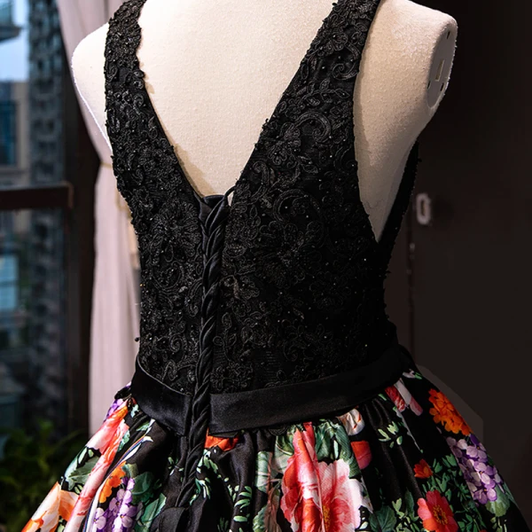Flower Fairy Black Floral Evening Dresses  2023 A-Line / Princess Deep V-Neck Sleeveless Appliques Lace Beading Pearl Bow Sash Printing Satin