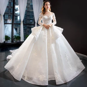Illusion Vita Genomskinliga Brud Bröllopsklänningar 2023 Balklänning Fyrkantig Ringning Långärmad Halterneck Appliqués Spets Beading Chapel Train Ruffle