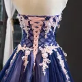 High-end Kongeblå Selskapskjoler Prinsesse 2023 Kjæreste Uten Ermer Appliques Blonder Beading Domstol Tog Buste Ryggløse Formelle Kjoler