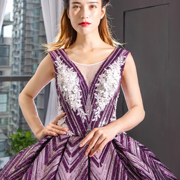 Luxury / Gorgeous Grape Dancing Prom Dresses 2023 Ball Gown See-through V-Neck Sleeveless Appliques Lace Beading Sequins Floor-Length / Long Ruffle Backless