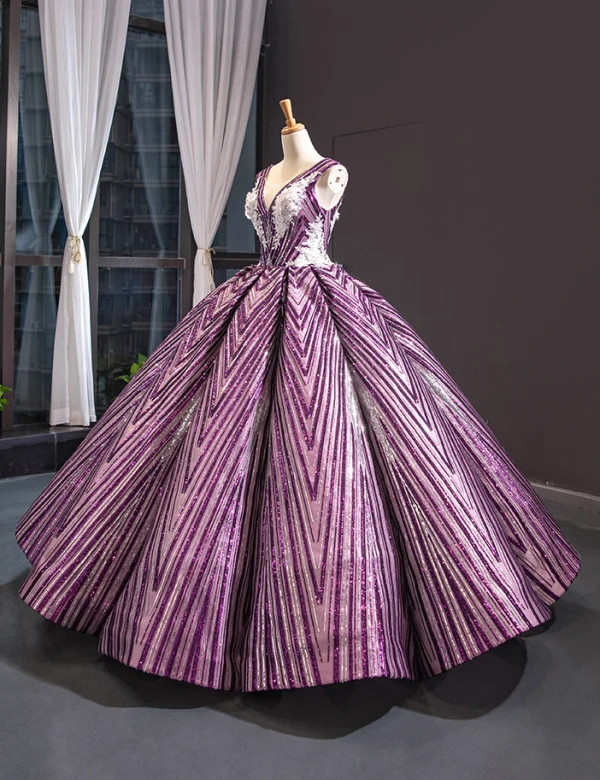 Luxury / Gorgeous Grape Dancing Prom Dresses 2023 Ball Gown See-through V-Neck Sleeveless Appliques Lace Beading Sequins Floor-Length / Long Ruffle Backless