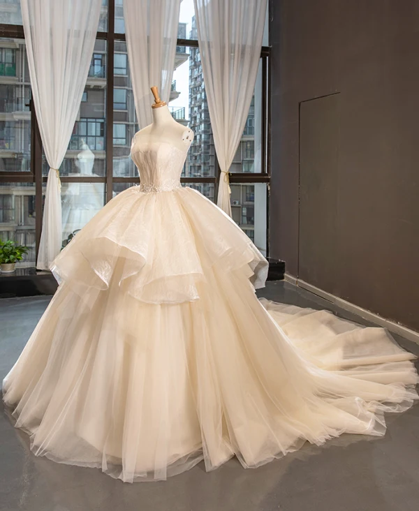High-end Champagne Bridal Wedding Dresses 2023 Ball Gown Strapless Sleeveless Backless Appliques Lace Cathedral Train Ruffle